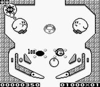 une photo d'Ã©cran de Kirby s Pinball Land sur Nintendo Game Boy